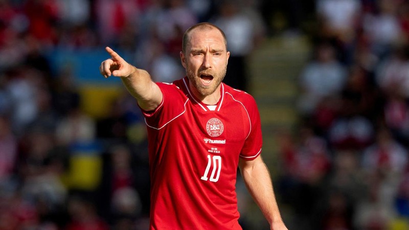 Christian Eriksen Kembali Kolaps di Laga Denmark vs Ukraina, Haruskah Dirinya Pensiun?