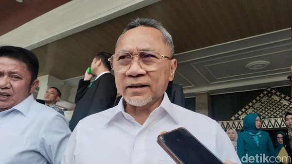Proyek Makan Gratis Bocor 1 Triliun Sebulan: Kala Hak Anak Plosok Ditukar Lapak Elit