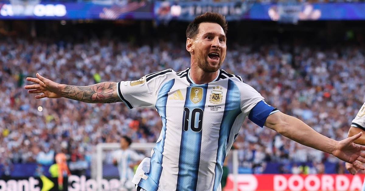 Hattrick Lionel Messi Hancurkan Aljazair Sekaligus Segel Status Top Skor Sepanjang Masa