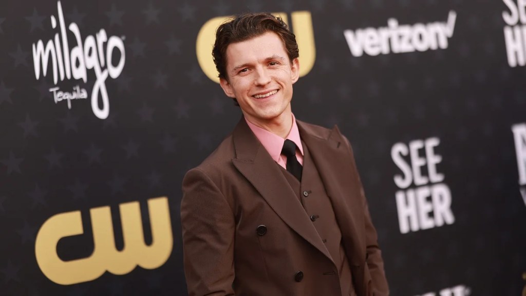 Tom Holland Terhadap AI di Industri Kreatif: Seniman Aman karena Kreativitas Berasal dari Pengalaman Manusia