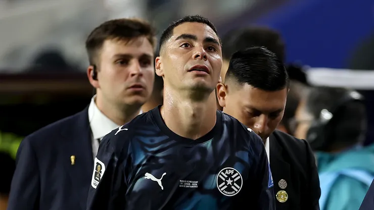 Miguel Almiron Jadi Korban Pertama Aturan Baru FIFA, Kartu Merah karena Menutupi Mulut