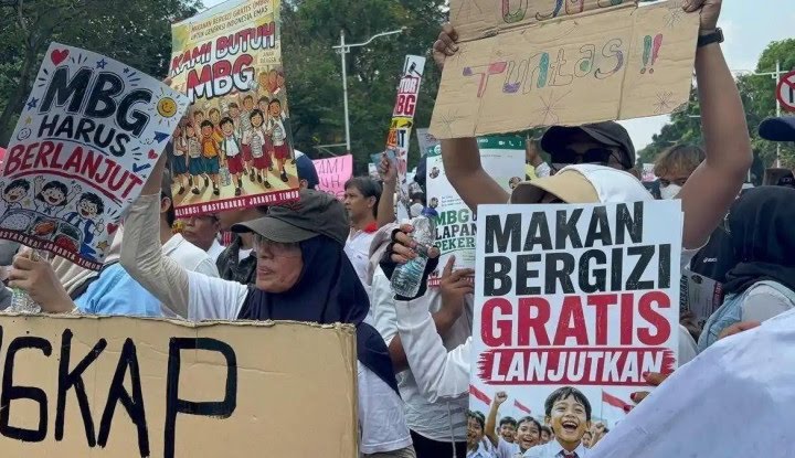 Pengakuan Peserta Demo Mendukung MBG, Dibayar Rp100 Ribu dan Diberi Wajan Gratis