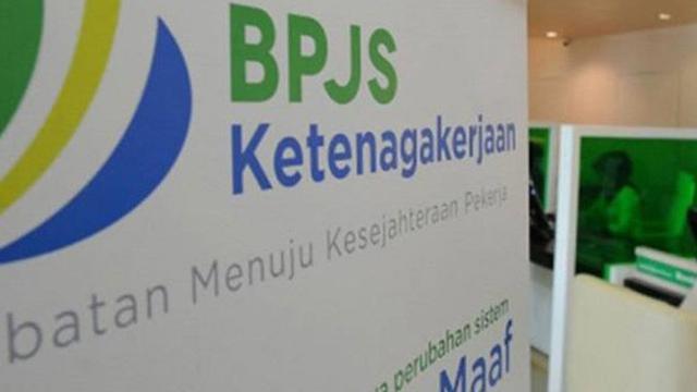 Ironi Celengan Senja Pekerja: Ketika Keringat Puluhan Tahun Masih Harus Disunat Pajak yang Mencekik