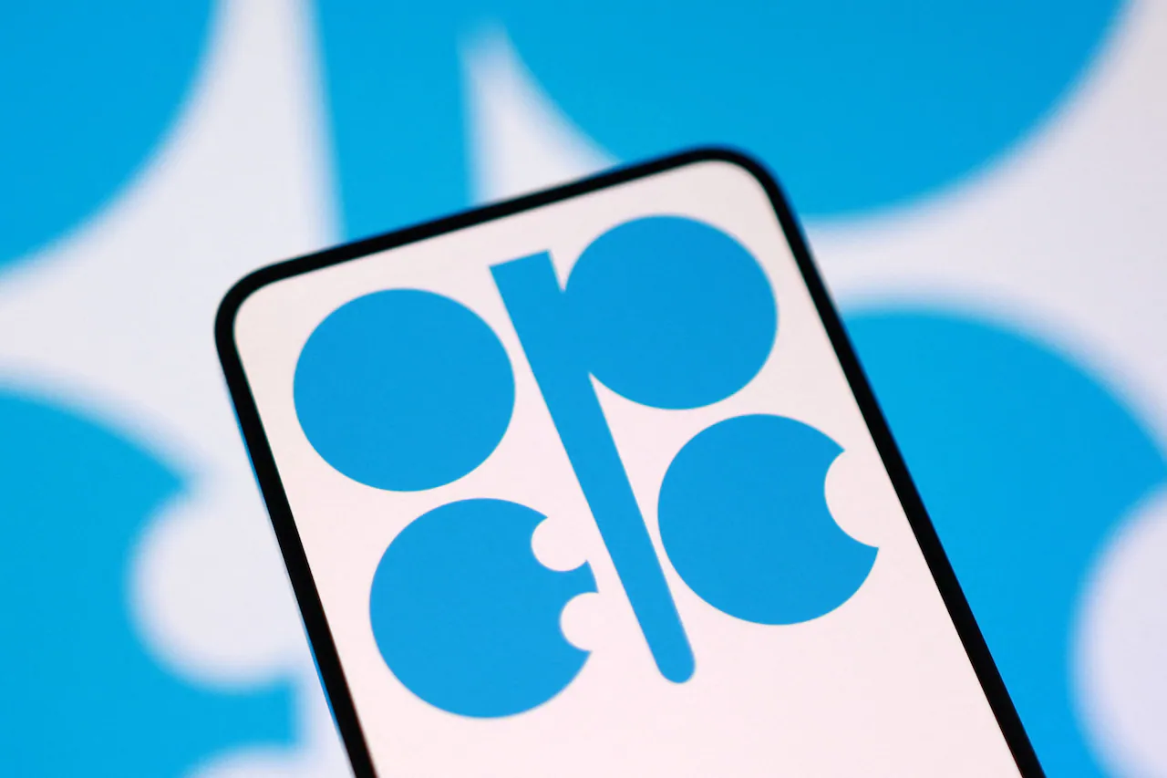 OPEC+ Kembali Tambah Produksi, Kekhawatiran Surplus Pasokan Tekan Harga Minyak