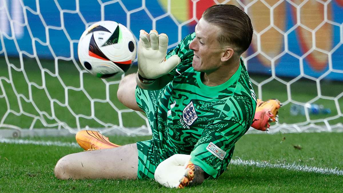Skenario Penalti Lawan Argentina Tak Bikin Kiper Inggris Gentar di Semifinal Dunia
