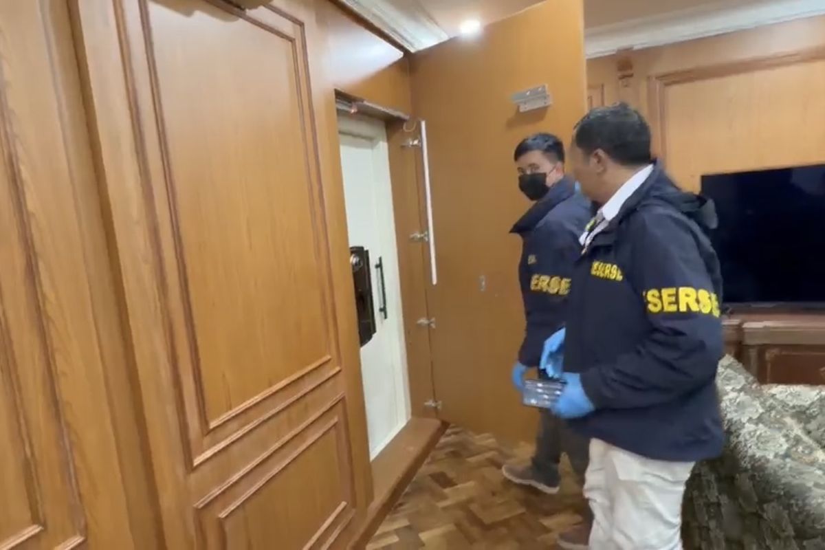 Pengacara Don Ritto Bantah Emas Puluhan Kilogram di Sentul Milik Mantan Jampidsus