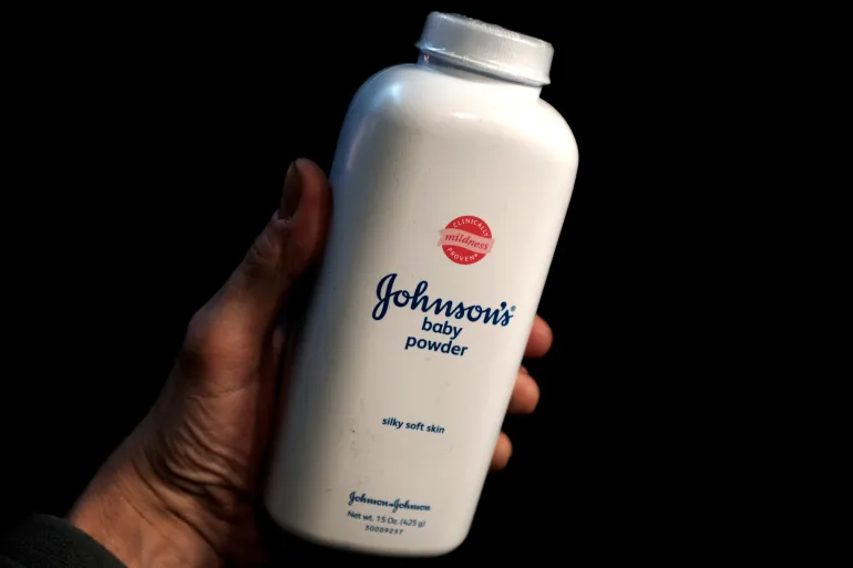 Johnson & Johnson Sepakat Bayar Rp90 Triliun demi Tutup Kasus Bedak Talek