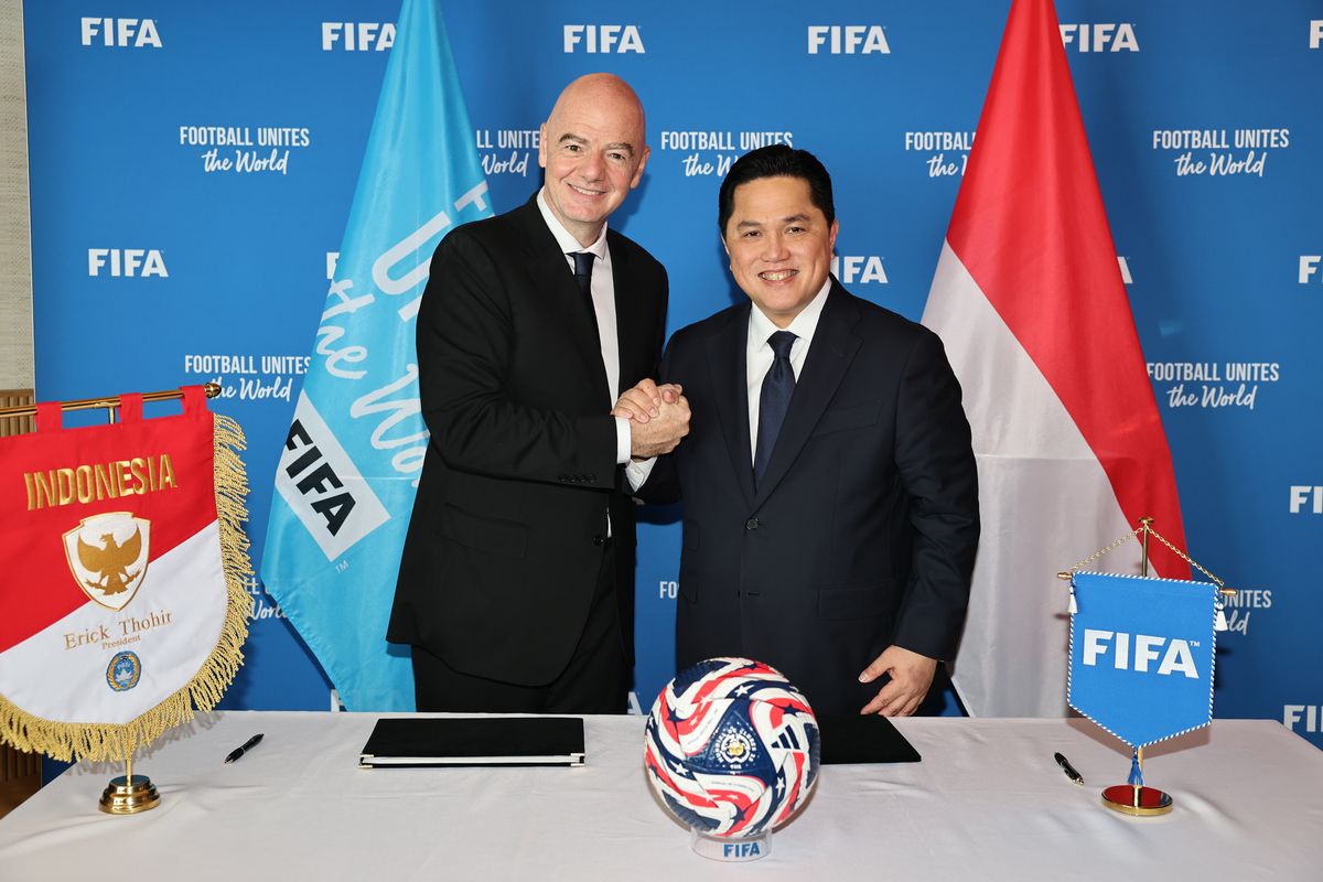 Saat Dunia Sepak Bola Menolak, Erick Thohir Justru Mendukung Rencana Gianni Infantino