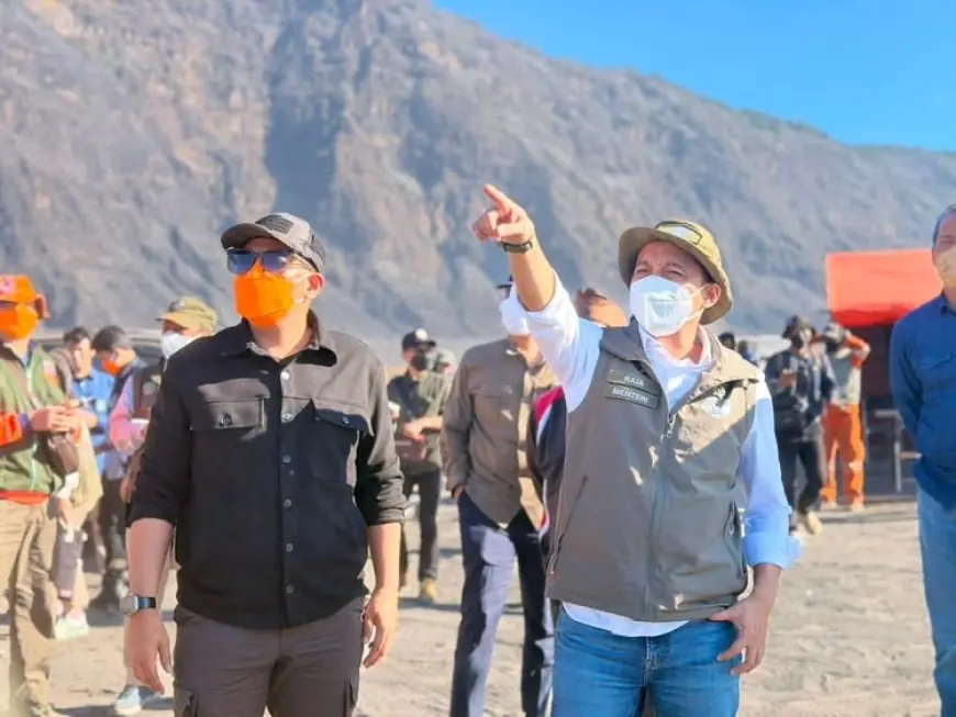 Kebakaran Bromo Kembali Membara Menhut Turun Tangan Maksimalkan Water Bombing